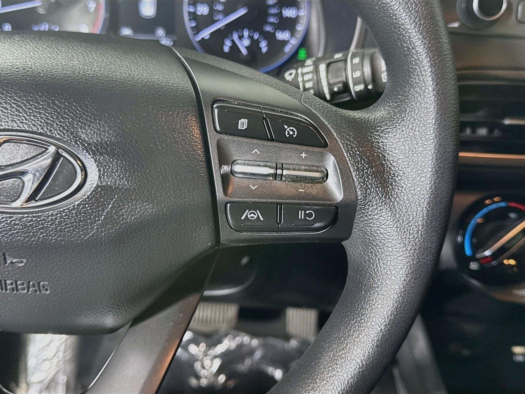 Used 2022 Hyundai Kona SEL AWD/4WD image 15