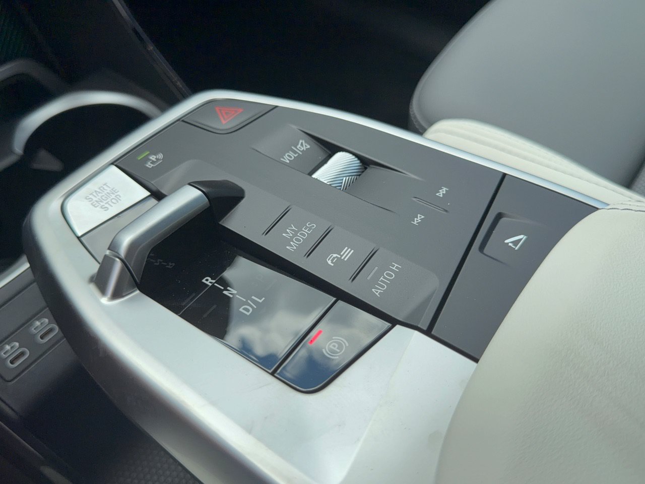 New 2027 BMW X1 xDrive28i AWD/4WD image 21