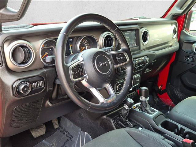 Used 2019 Jeep Wrangler Unlimited Sahara AWD/4WD image 10