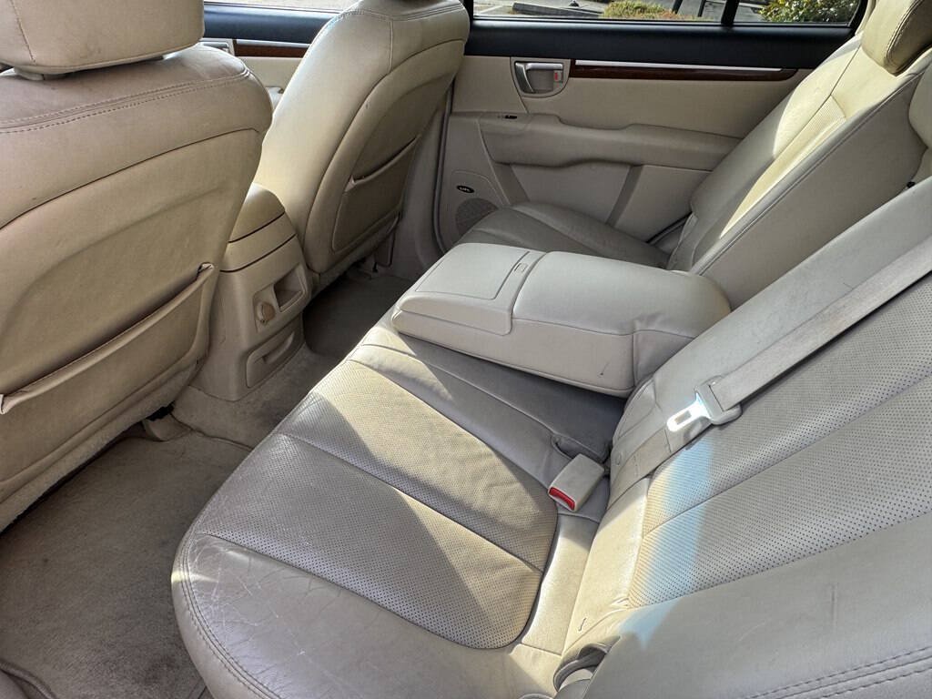 Used 2009 Hyundai Santa Fe Limited w/ Navigation Pkg 5 AWD/4WD image 18