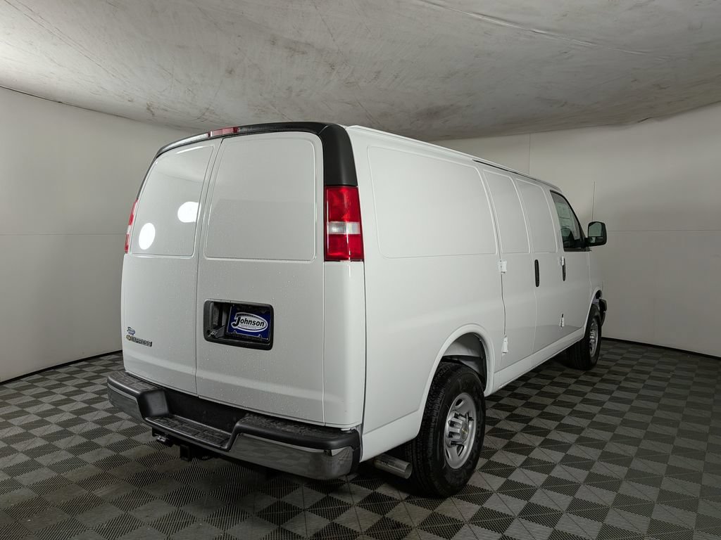 New 2026 Chevrolet Express 2500 w/ Driver Convenience Package RWD image 7