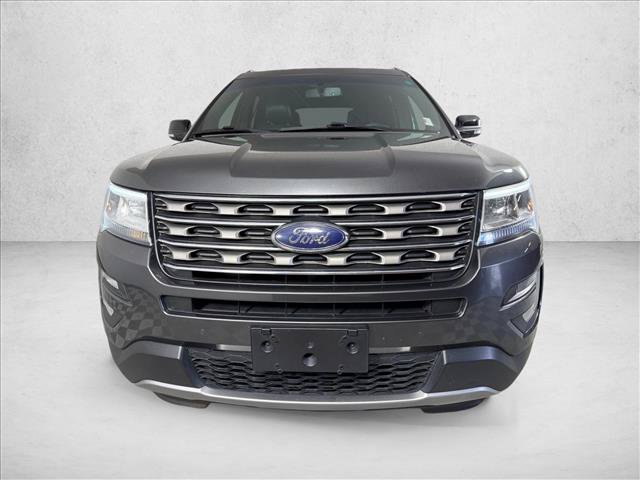 Used 2016 Ford Explorer XLT w/ Equipment Group 202A FWD image 9