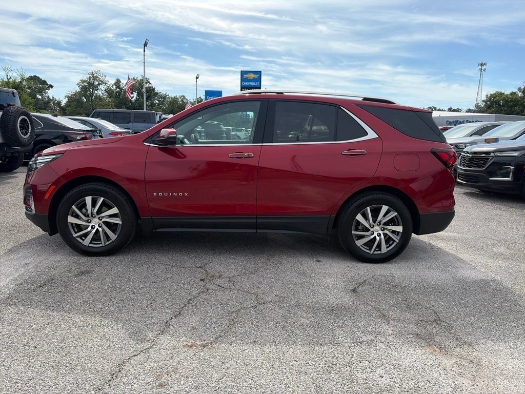 Used 2024 Chevrolet Equinox Premier w/ LPO, Floor Liner Package FWD image 4