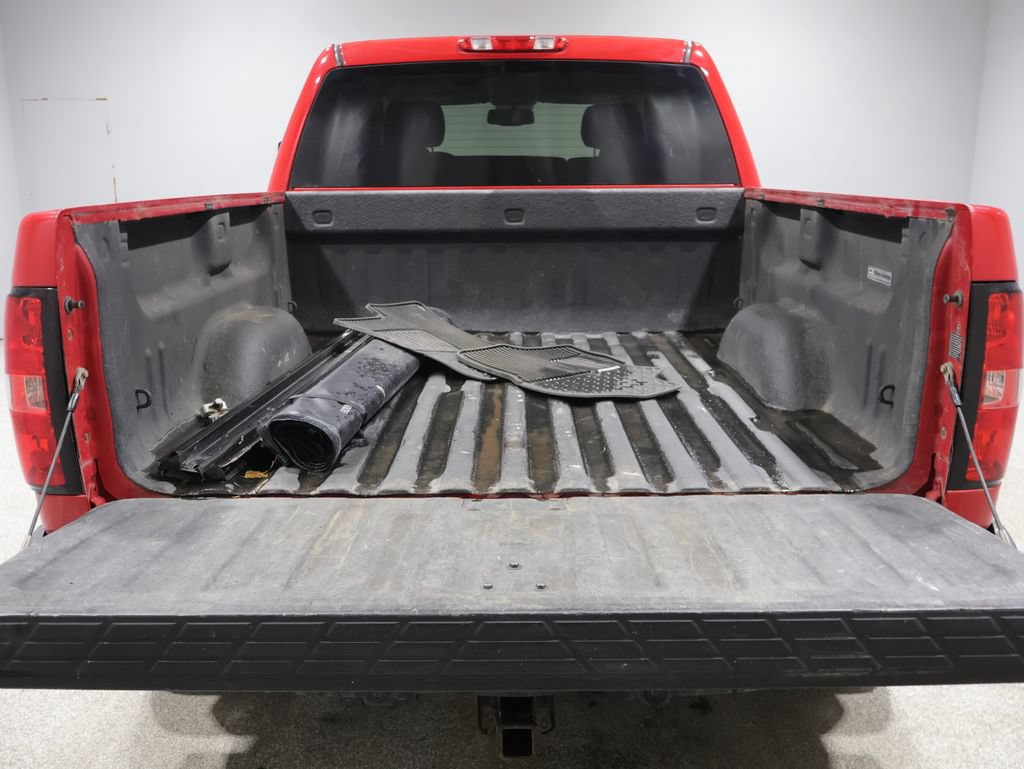 Used 2011 Chevrolet Silverado 1500 LT w/ All-Star Edition AWD/4WD image 4