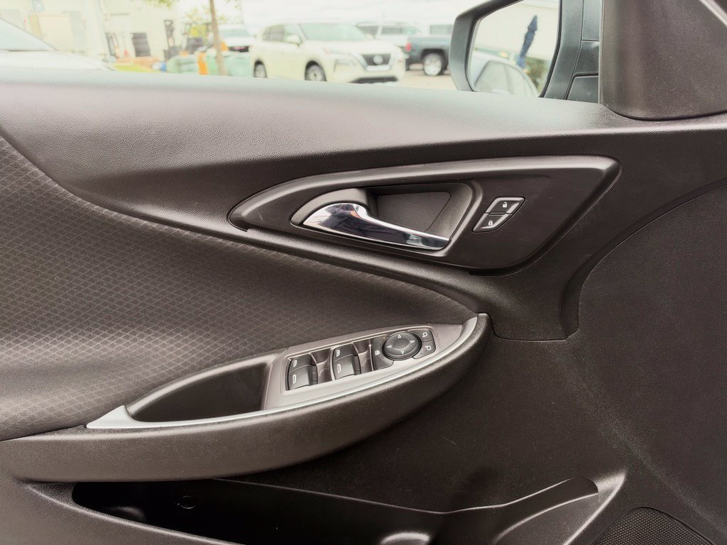 Used 2024 Chevrolet Malibu LT FWD image 11