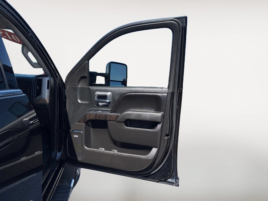 Used 2015 GMC Sierra 3500 Denali w/ Duramax Plus Package AWD/4WD image 19