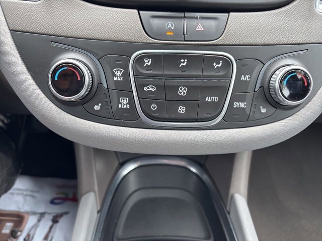Used 2020 Chevrolet Malibu LT FWD image 23