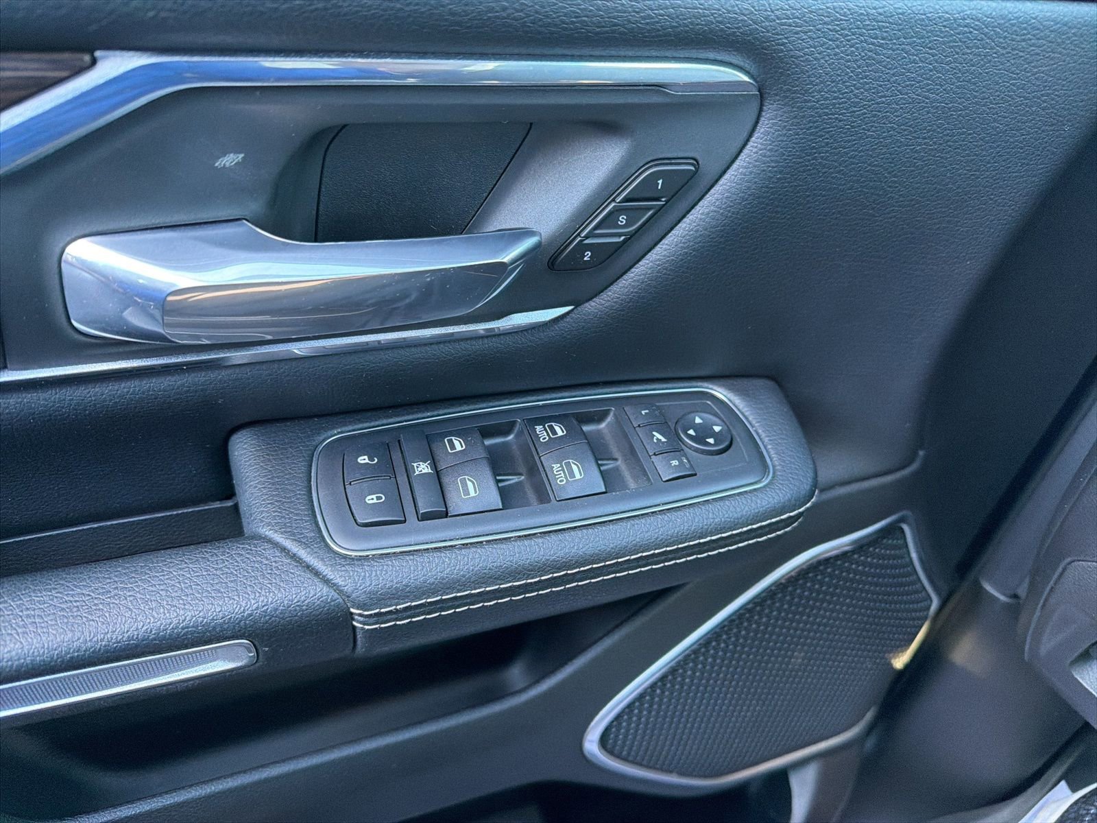 Used 2019 RAM 1500 Laramie image 20