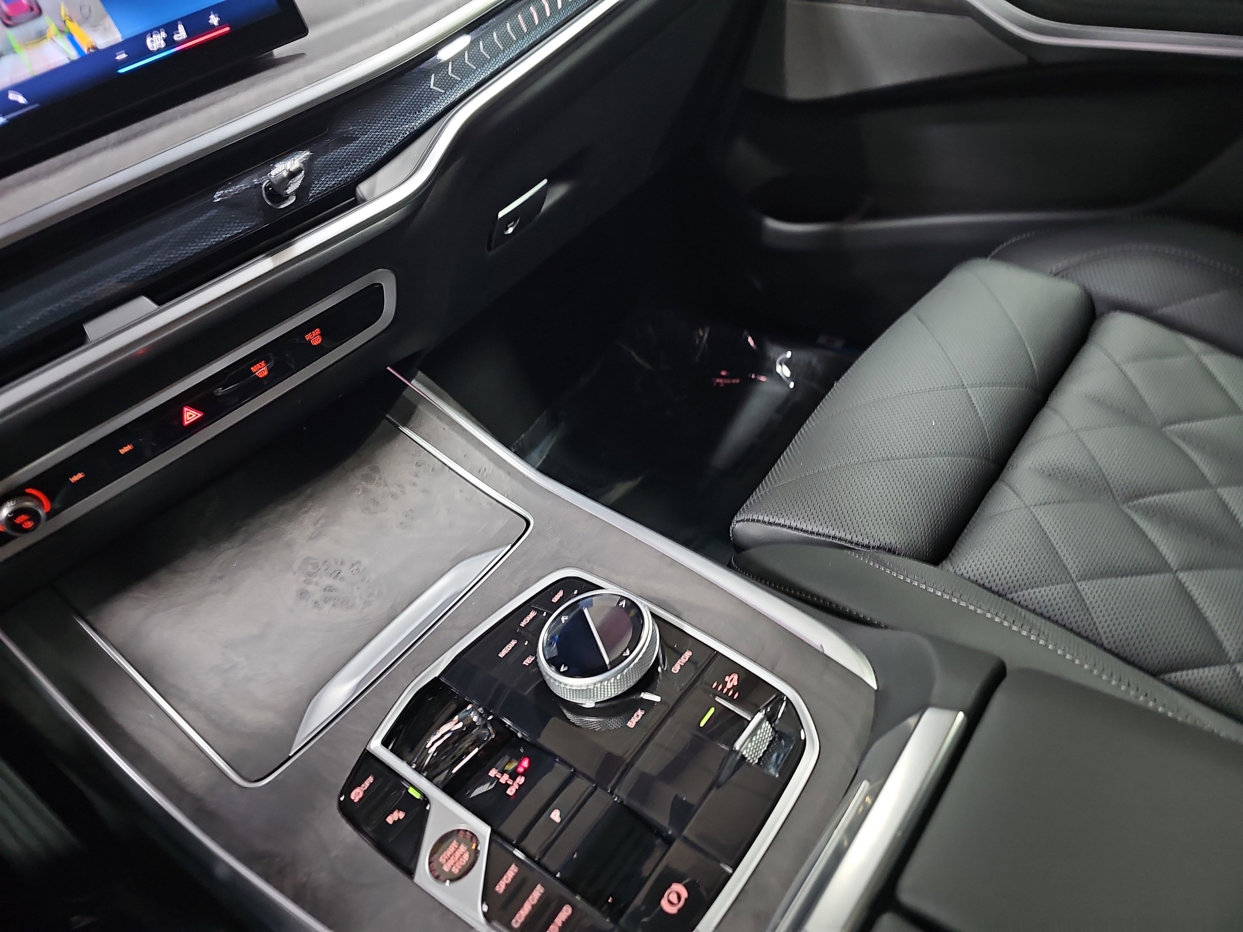 Certified 2025 BMW X7 xDrive40i image 28