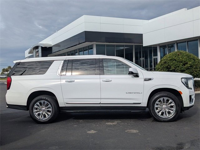 Used 2024 GMC Yukon XL Denali image 3