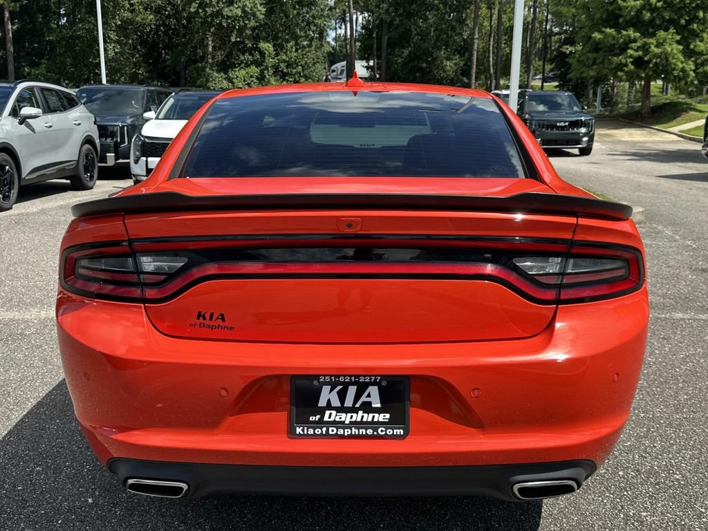 Used 2023 Dodge Charger SXT w/ Blacktop Package RWD image 3