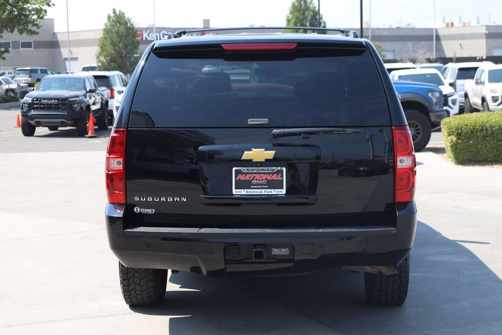 Used 2014 Chevrolet Suburban LT AWD/4WD image 5