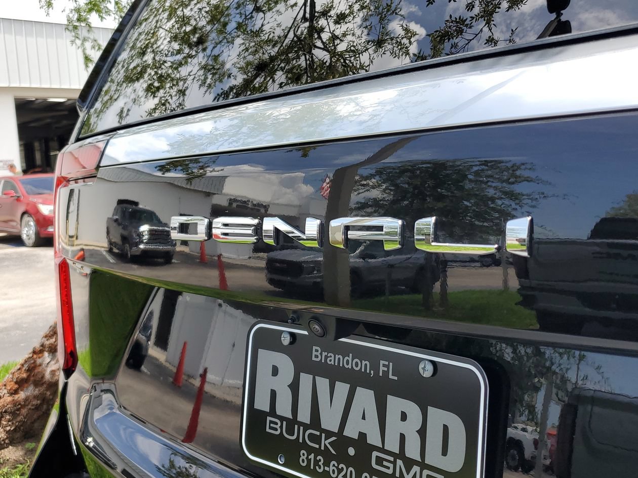 Used 2026 GMC Yukon Denali w/ Sun & Power Step Package AWD/4WD image 8