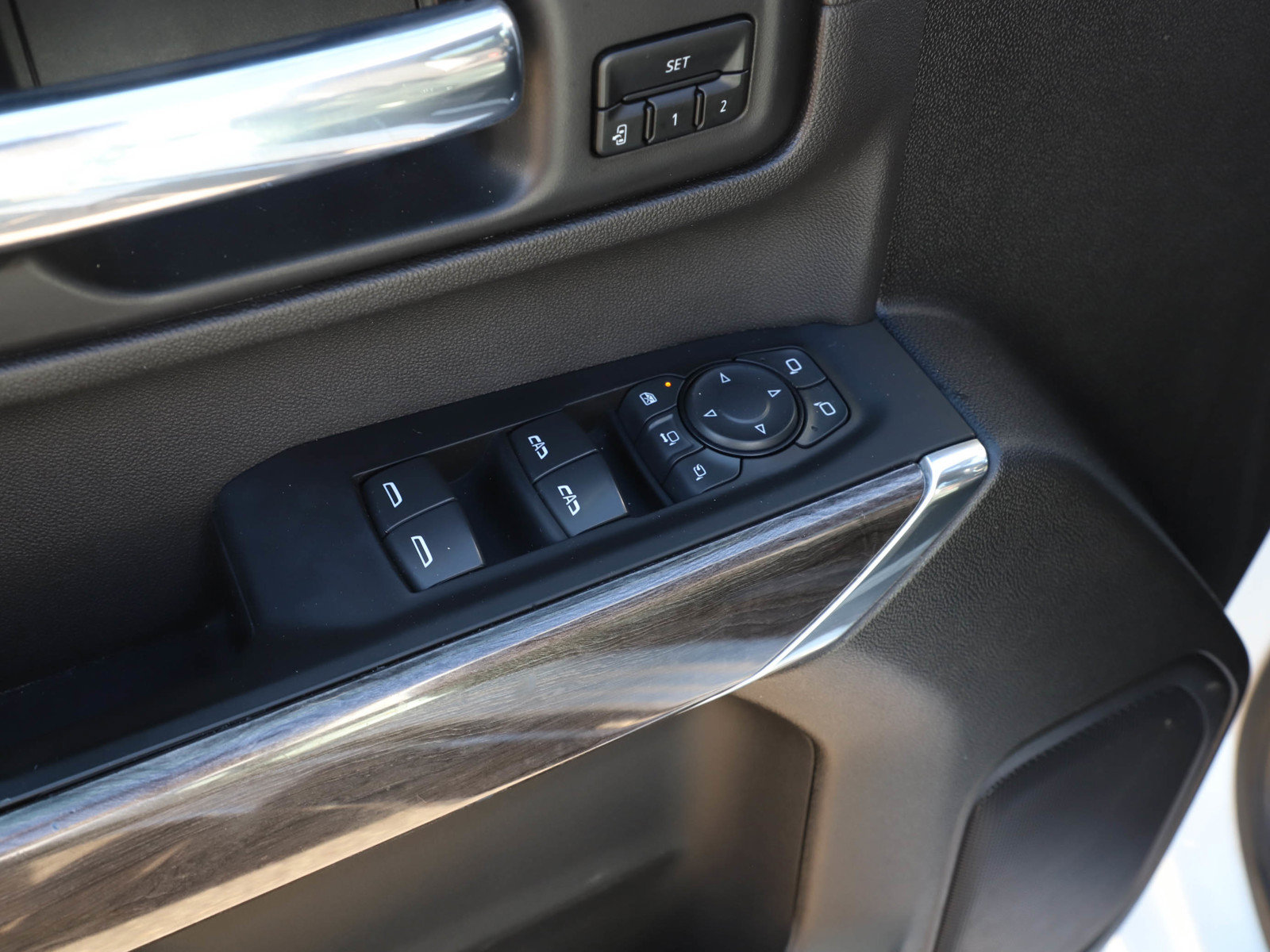 Used 2022 Chevrolet Silverado 2500 LTZ w/ LTZ Convenience Package AWD/4WD image 19