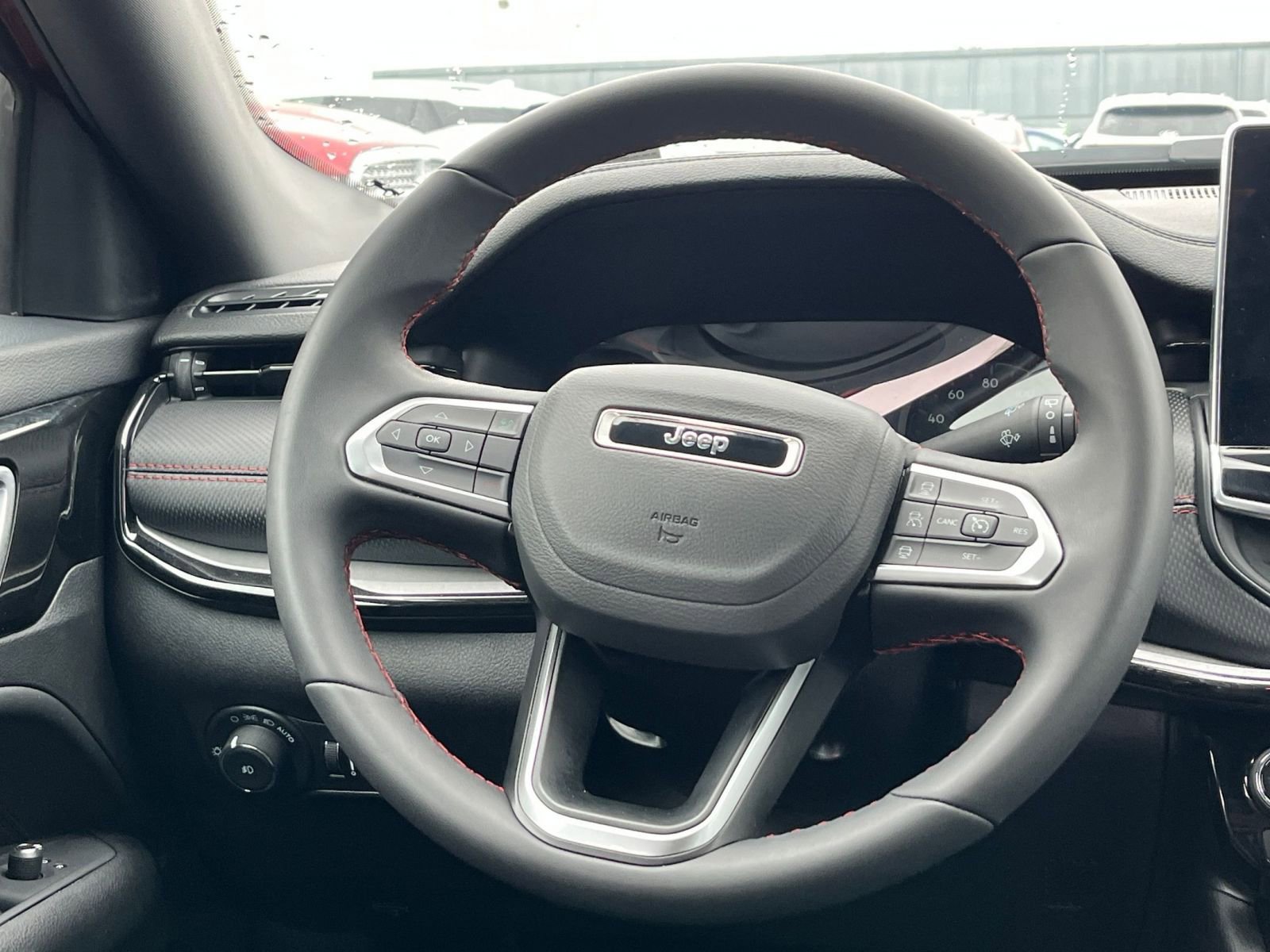 Used 2025 Jeep Compass Trailhawk AWD/4WD image 27