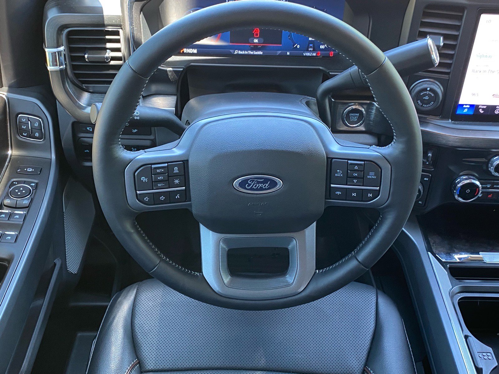 Certified 2024 Ford F250 Lariat w/ Lariat Ultimate Package AWD/4WD image 7