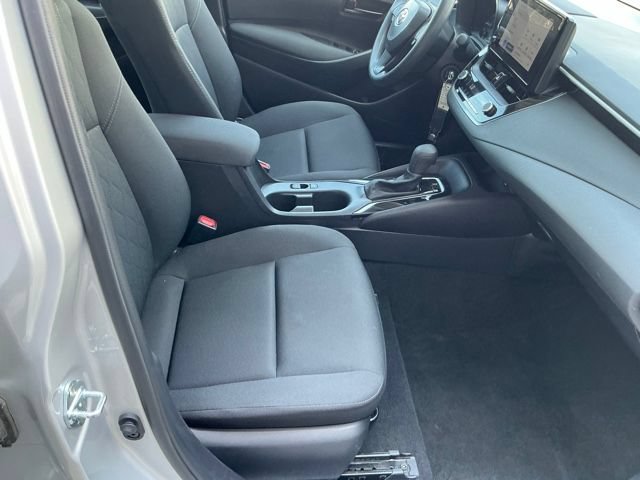 Used 2025 Toyota Corolla LE FWD image 19