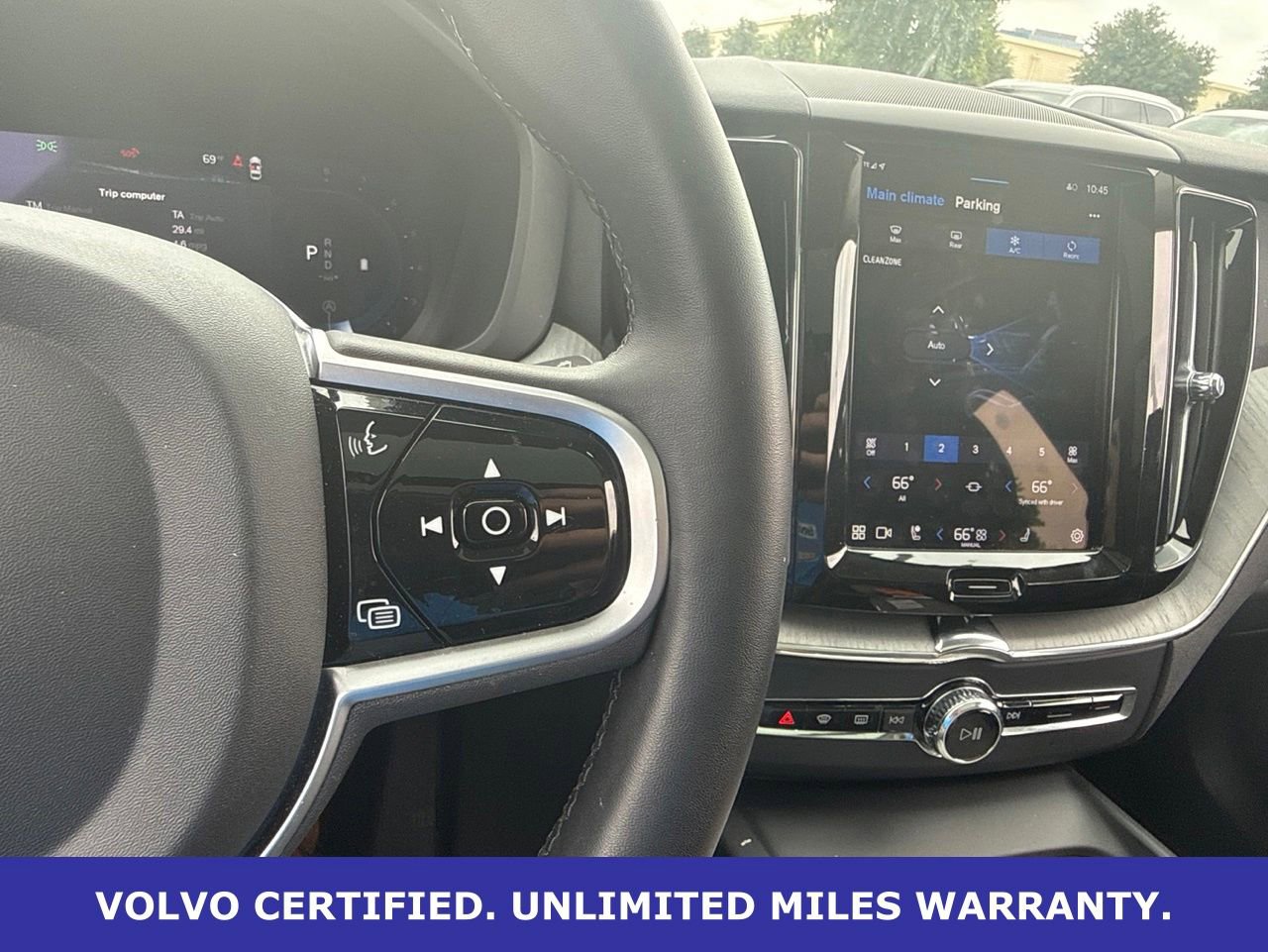 Certified 2025 Volvo XC60 B5 Plus AWD/4WD image 21