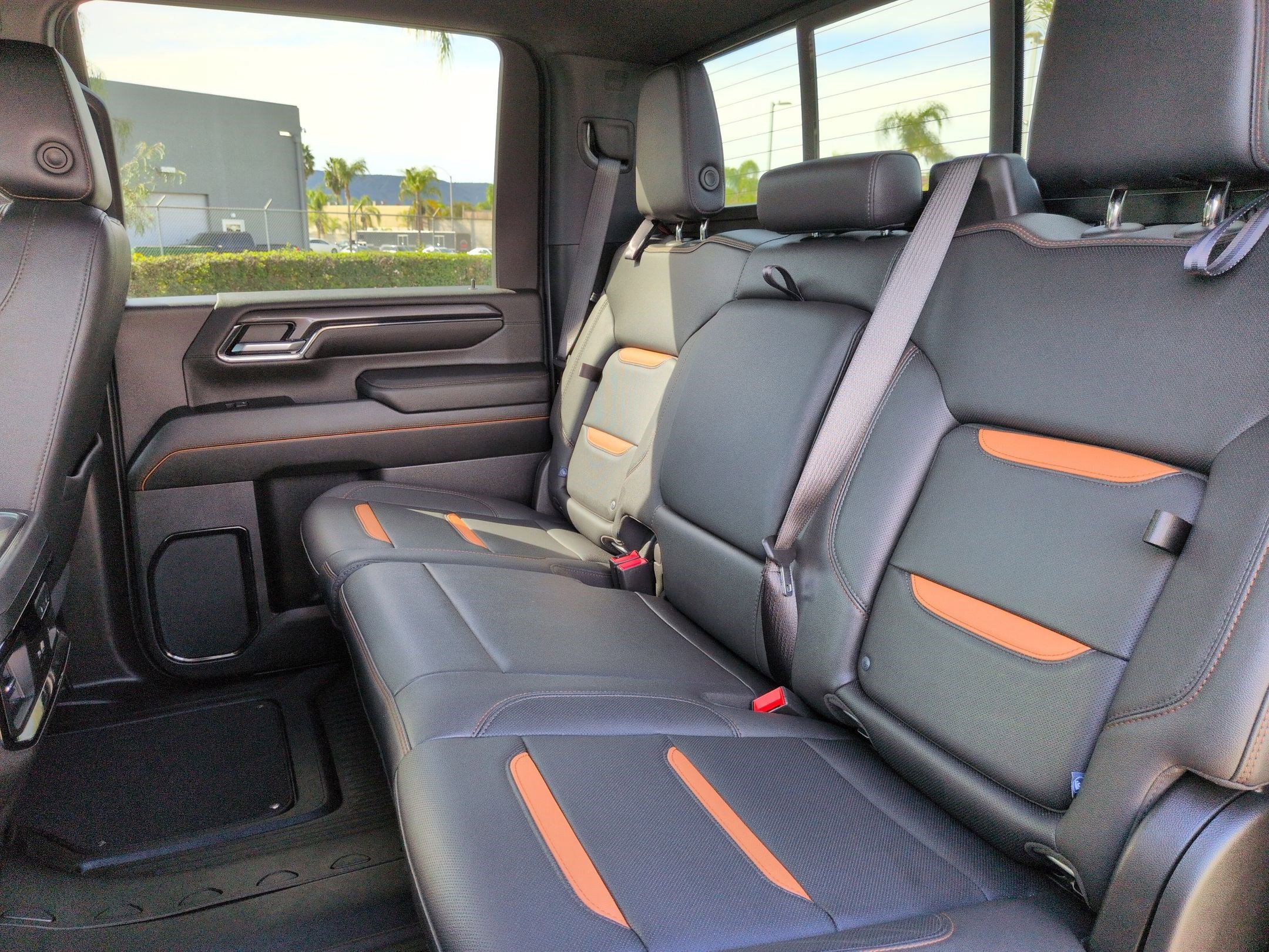 Used 2024 GMC Sierra 2500 AT4 w/ AT4 Premium Plus Package AWD/4WD image 30