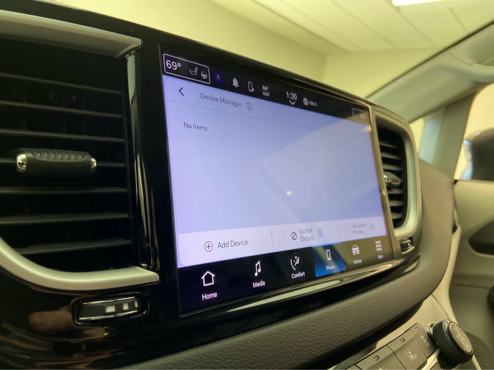 Used 2023 Chrysler Pacifica Touring-L image 28