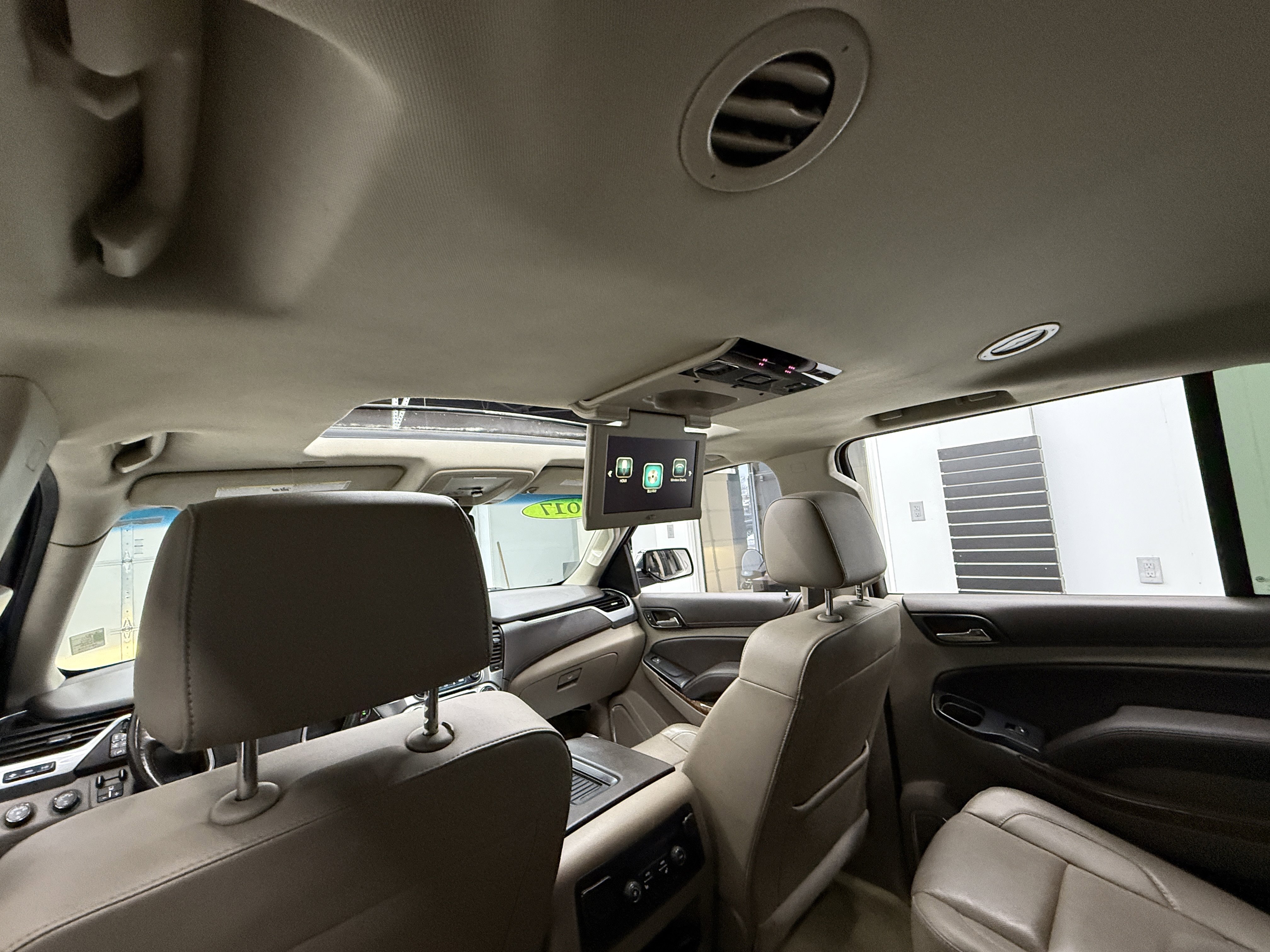 Used 2017 Chevrolet Suburban Premier image 27