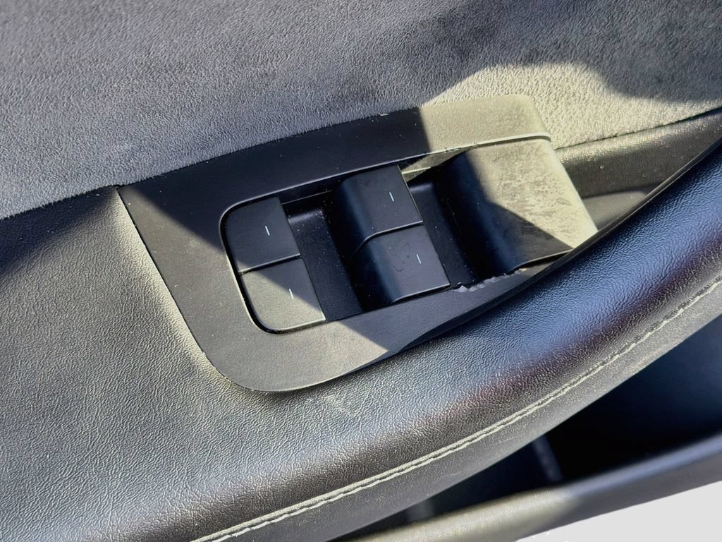 Used 2022 Tesla Model 3 Standard Range RWD image 18