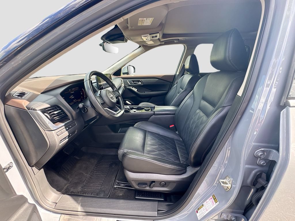 Certified 2023 Nissan Rogue Platinum w/ Platinum Premium Package AWD/4WD image 27