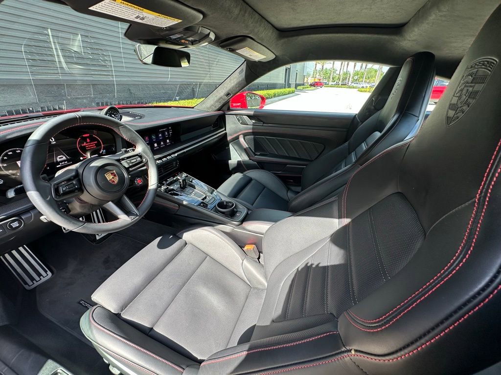 Used 2026 Porsche 911 Carrera GTS image 4