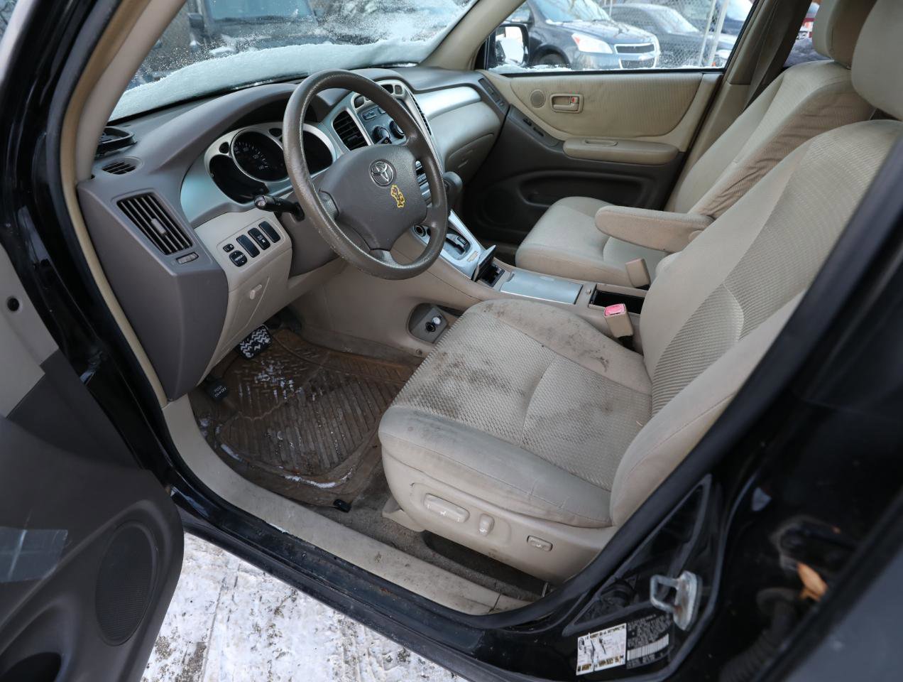 Used 2004 Toyota Highlander 2WD V6 image 17