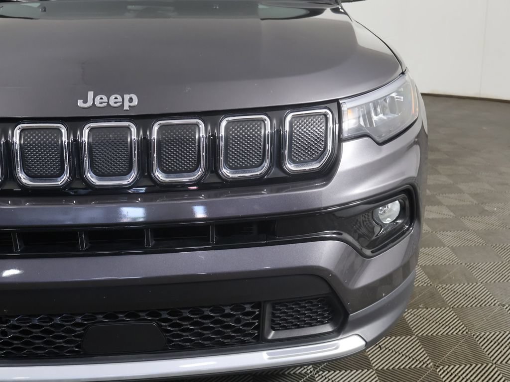 Used 2022 Jeep Compass Limited AWD/4WD image 12