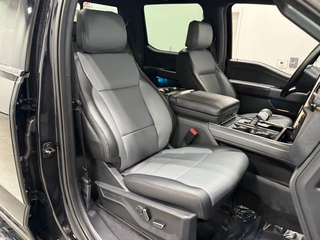 New 2025 Ford F150 Lightning Lariat image 29