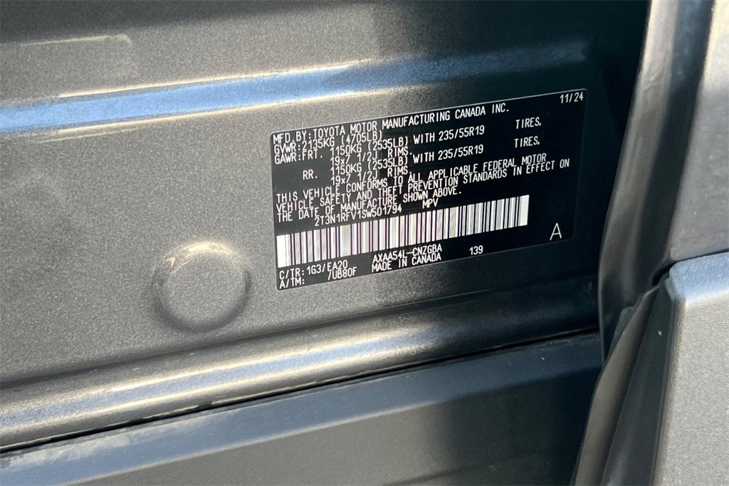 Used 2025 Toyota RAV4 Limited image 32