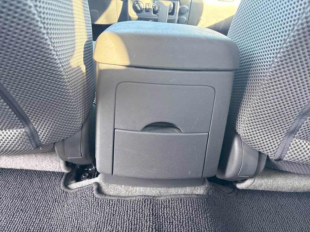 Used 2016 Nissan Frontier SV image 27