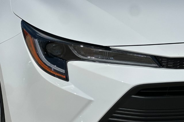 New 2027 Toyota Corolla LE w/ LE Premium Package FWD image 28
