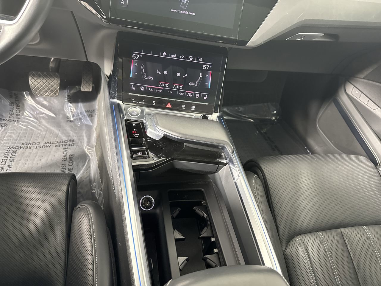 Used 2019 Audi e-tron Prestige w/ Prestige Package AWD/4WD image 22