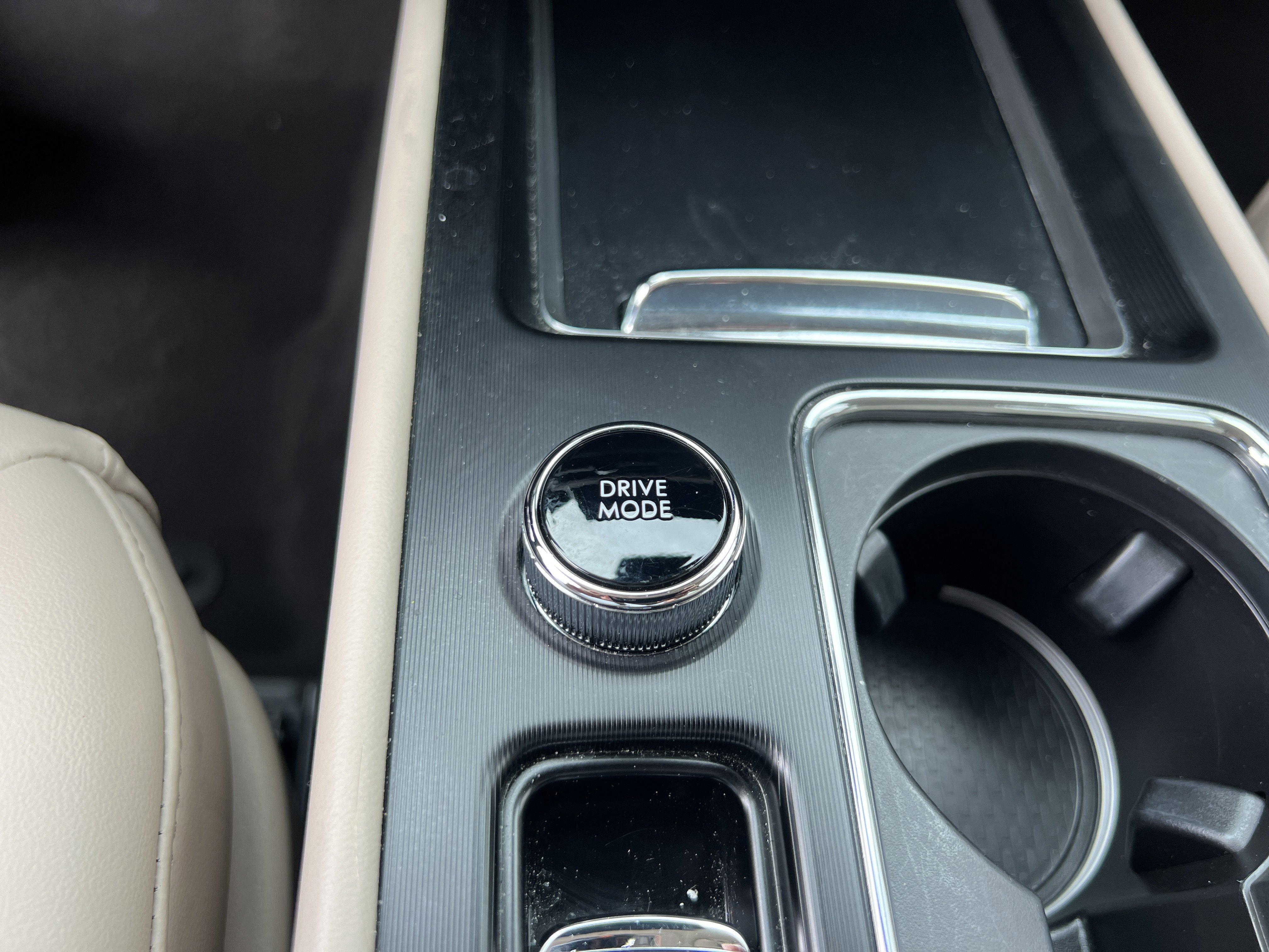 Certified 2024 Lincoln Corsair FWD image 25