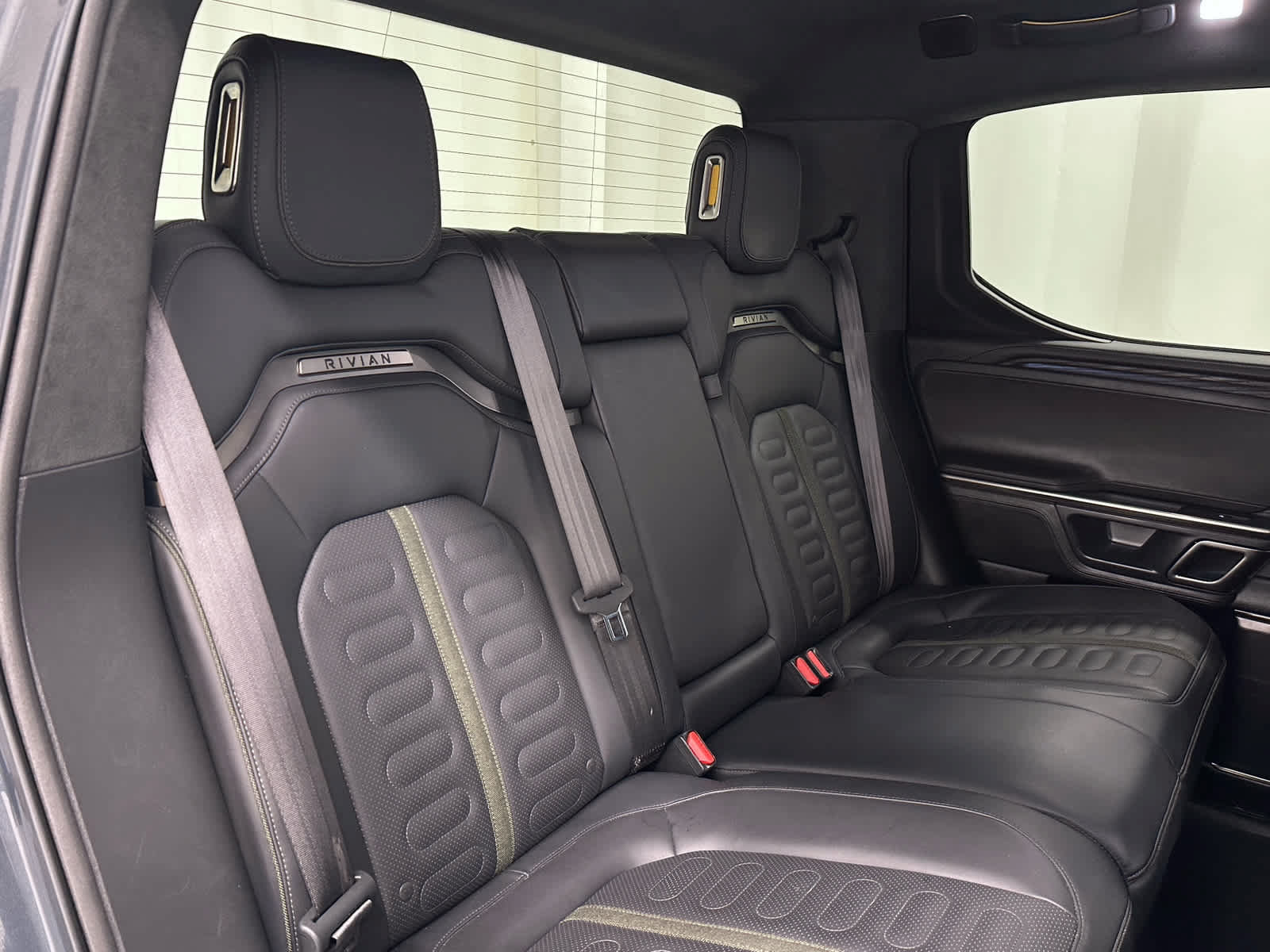 Used 2023 Rivian R1T Adventure AWD/4WD image 22