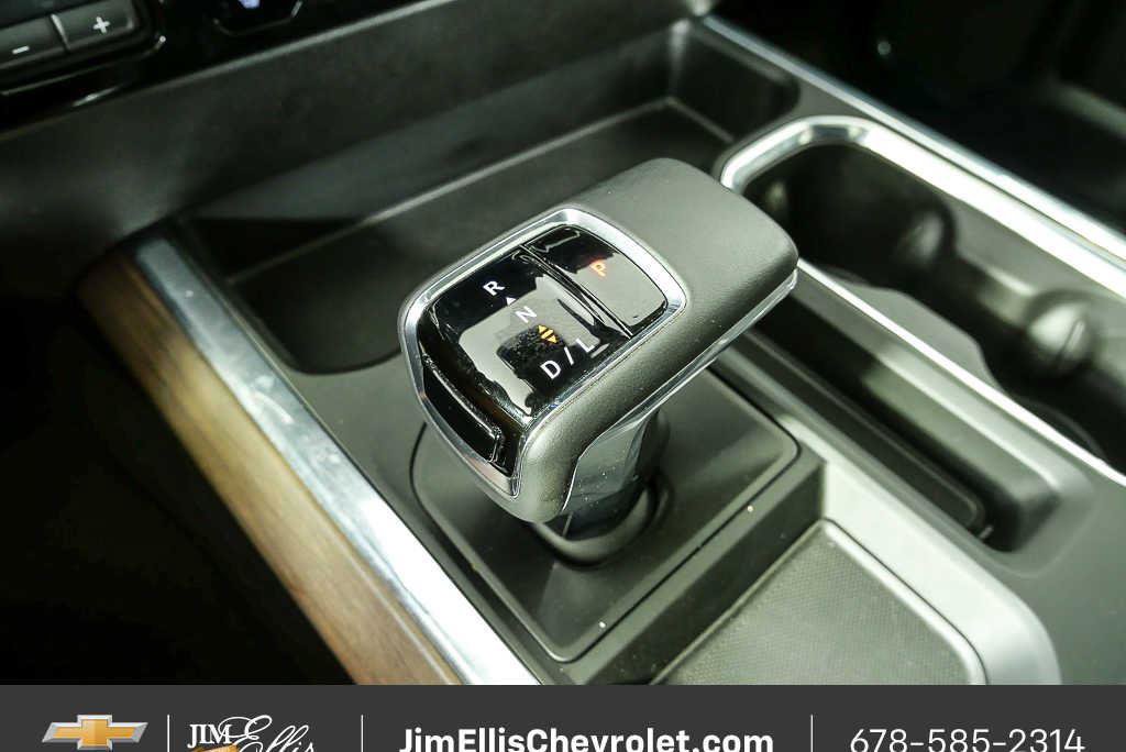 Certified 2024 Chevrolet Silverado 1500 High Country w/ Technology Package AWD/4WD image 17