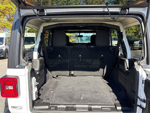 Used 2019 Jeep Wrangler Unlimited Rubicon w/ Steel Bumper Group image 13