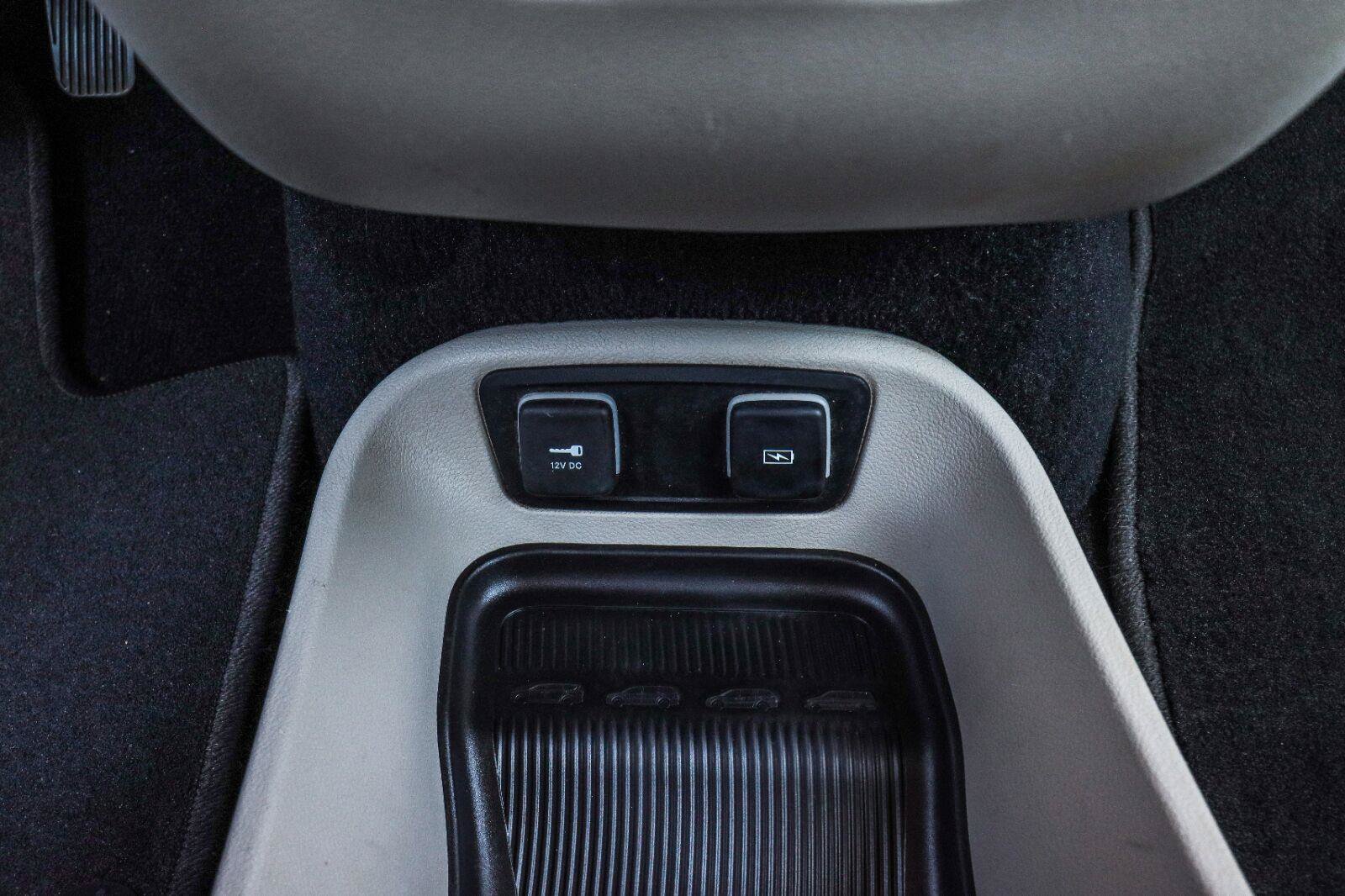 Used 2021 Chrysler Pacifica Touring-L FWD image 31