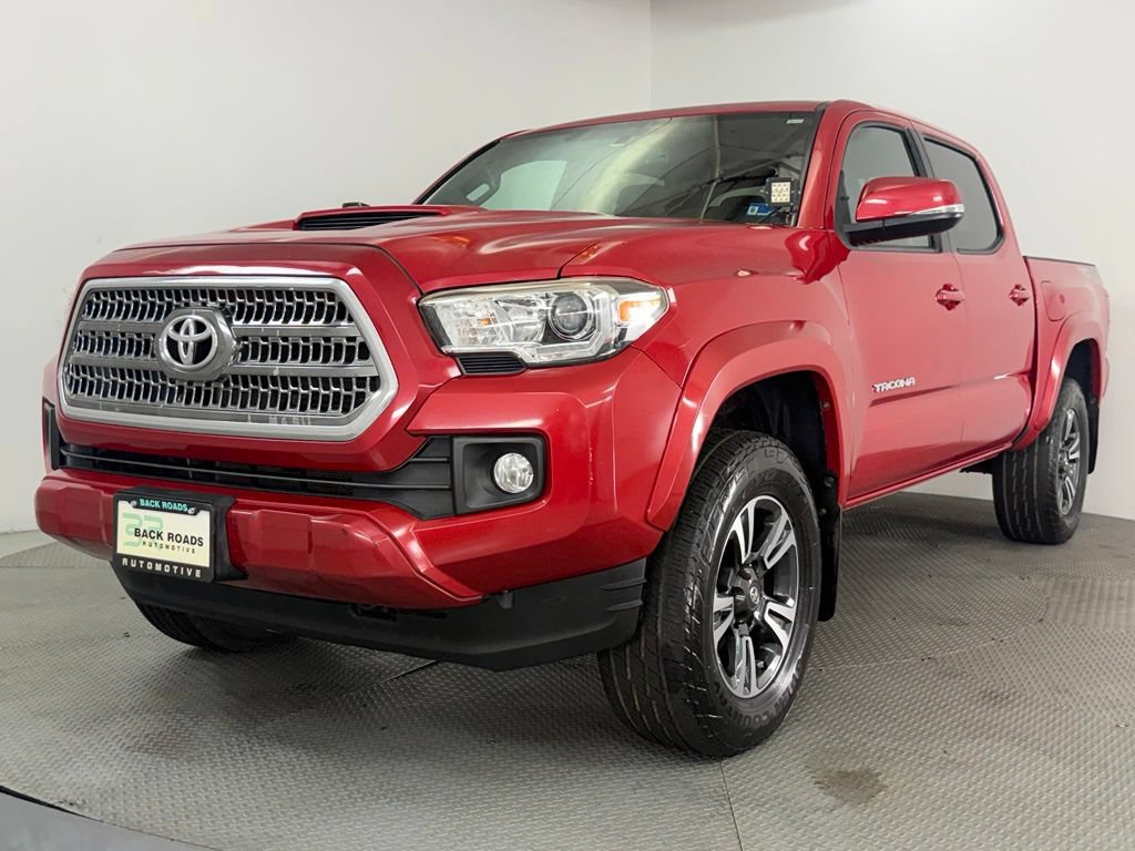Used 2017 Toyota Tacoma TRD Sport w/ Tow Package (A/T) AWD/4WD image 3