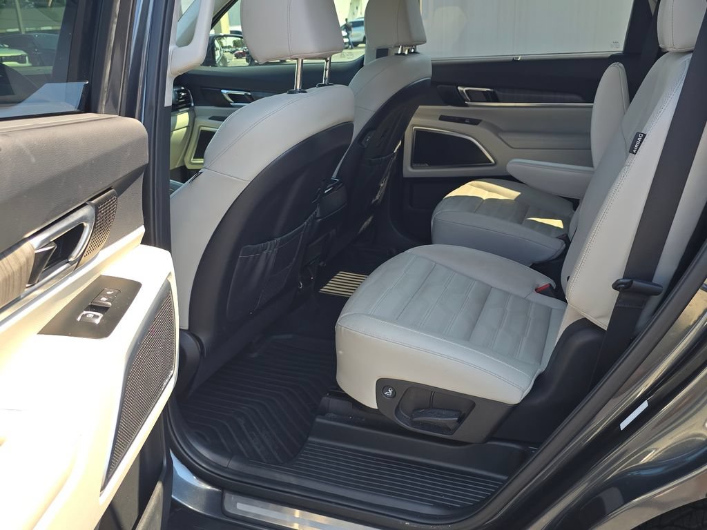 Used 2023 Kia Telluride SX Prestige AWD/4WD image 10