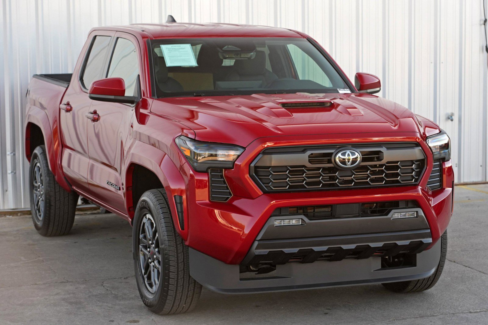 Used 2025 Toyota Tacoma TRD Sport AWD/4WD image 53