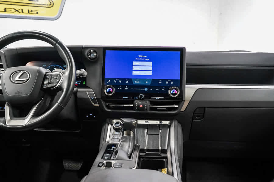 Used 2024 Lexus GX 550 AWD/4WD image 13