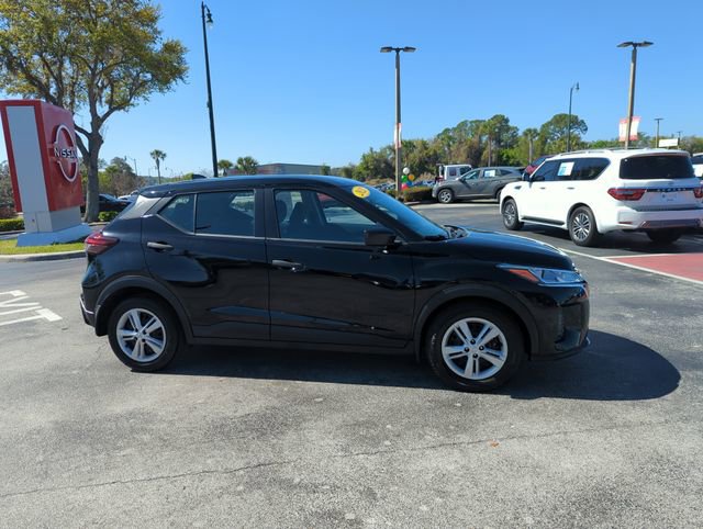 Certified 2021 Nissan Kicks S image 2