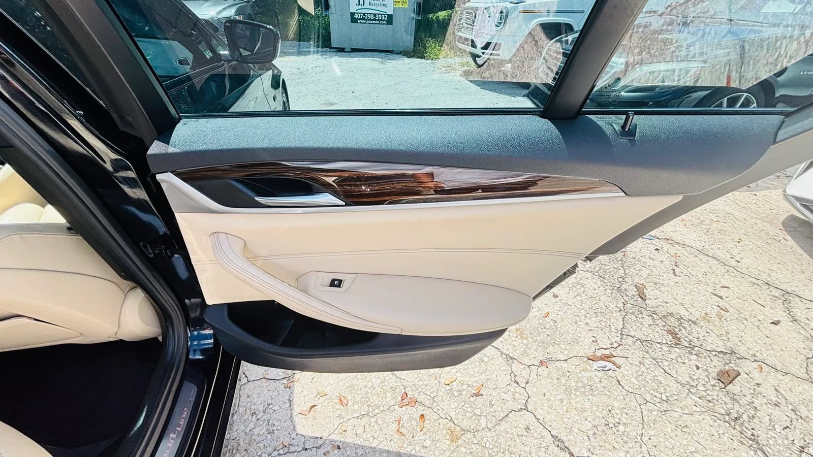 Used 2017 BMW 530i RWD image 13