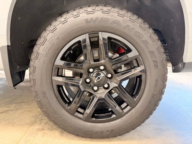 Used 2024 Chevrolet Silverado 1500 RST AWD/4WD image 12