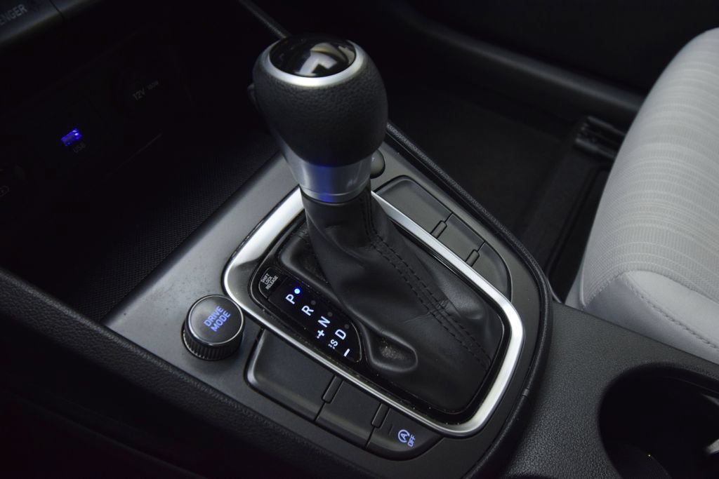Used 2022 Hyundai Kona SEL AWD/4WD image 25