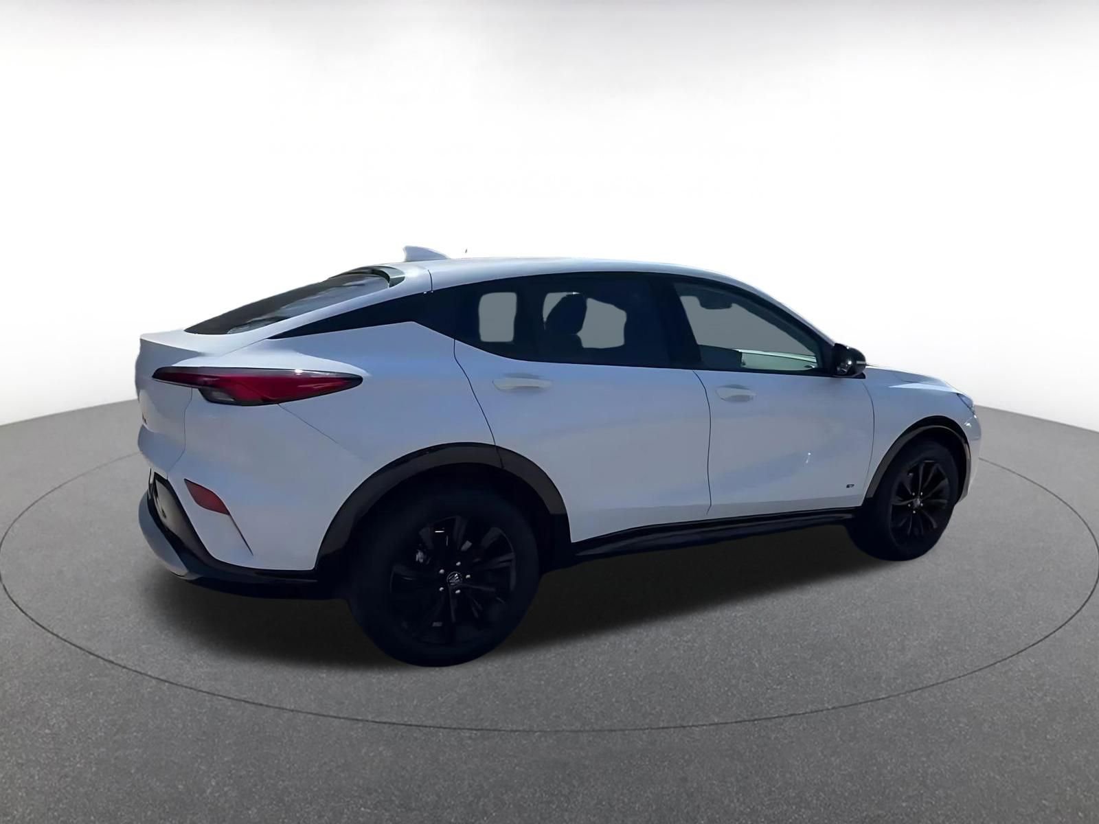 Used 2025 Buick Envista Sport Touring image 14