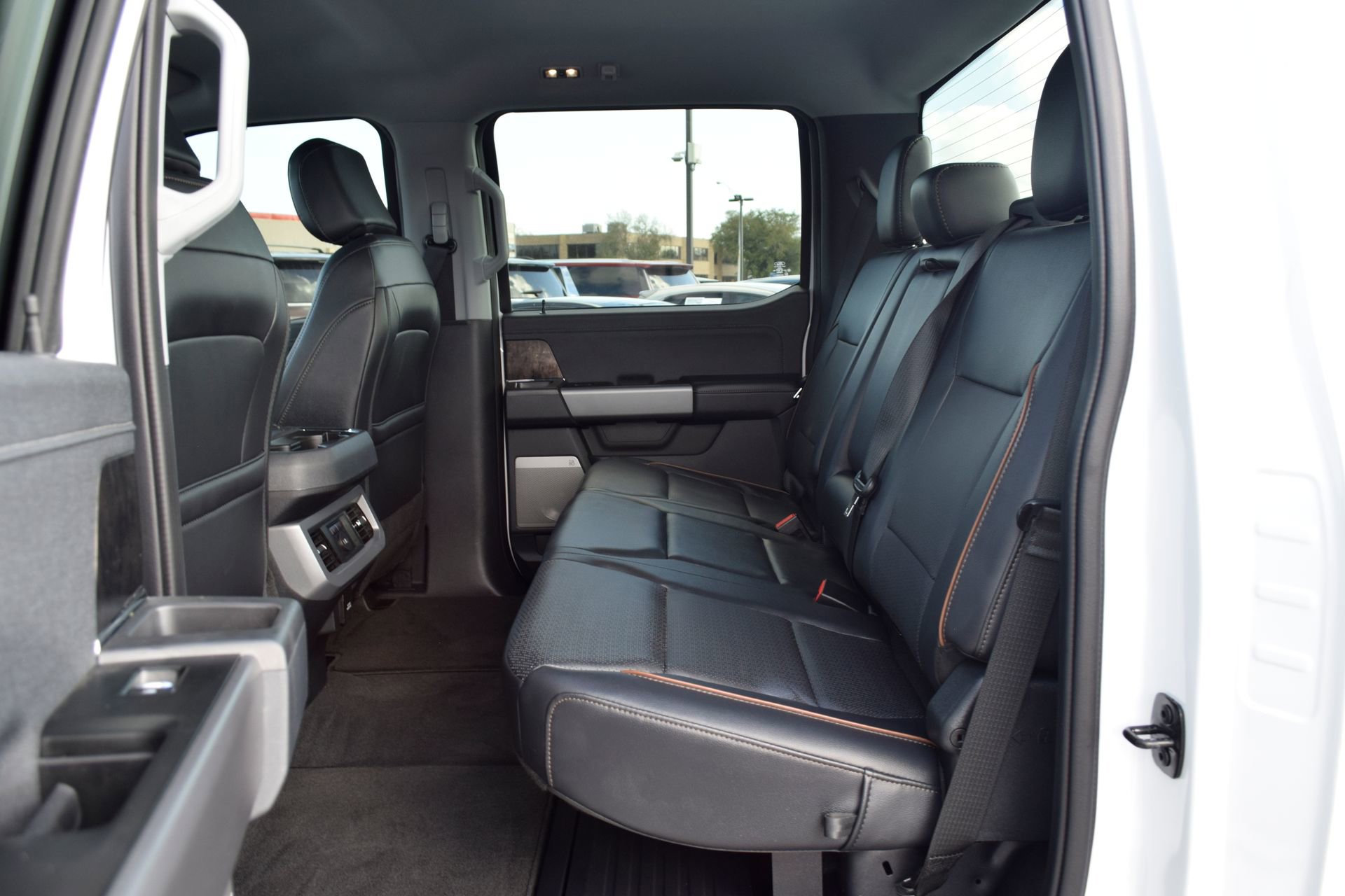 Used 2025 Ford F350 Lariat w/ FX4 Off-Road Package image 20